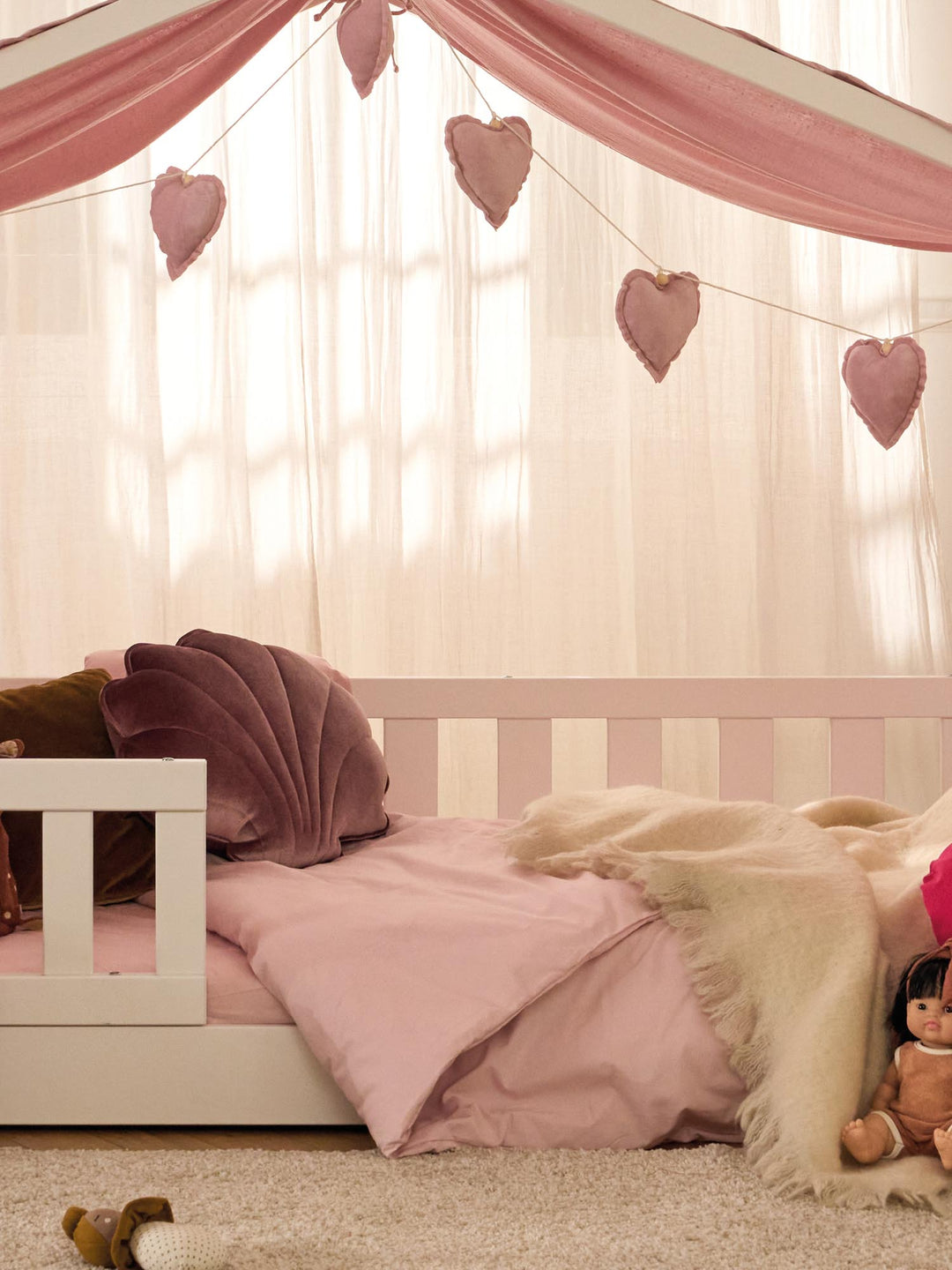 Velvet shell cushion - Cabania