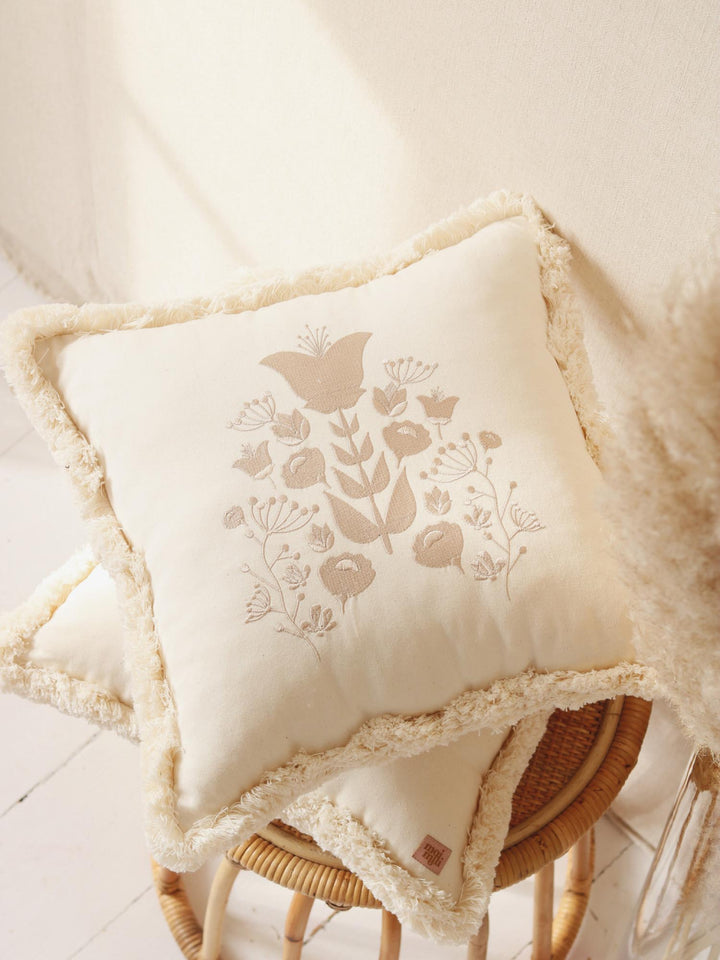 Boho pillow with embroidered motifs - Cabania