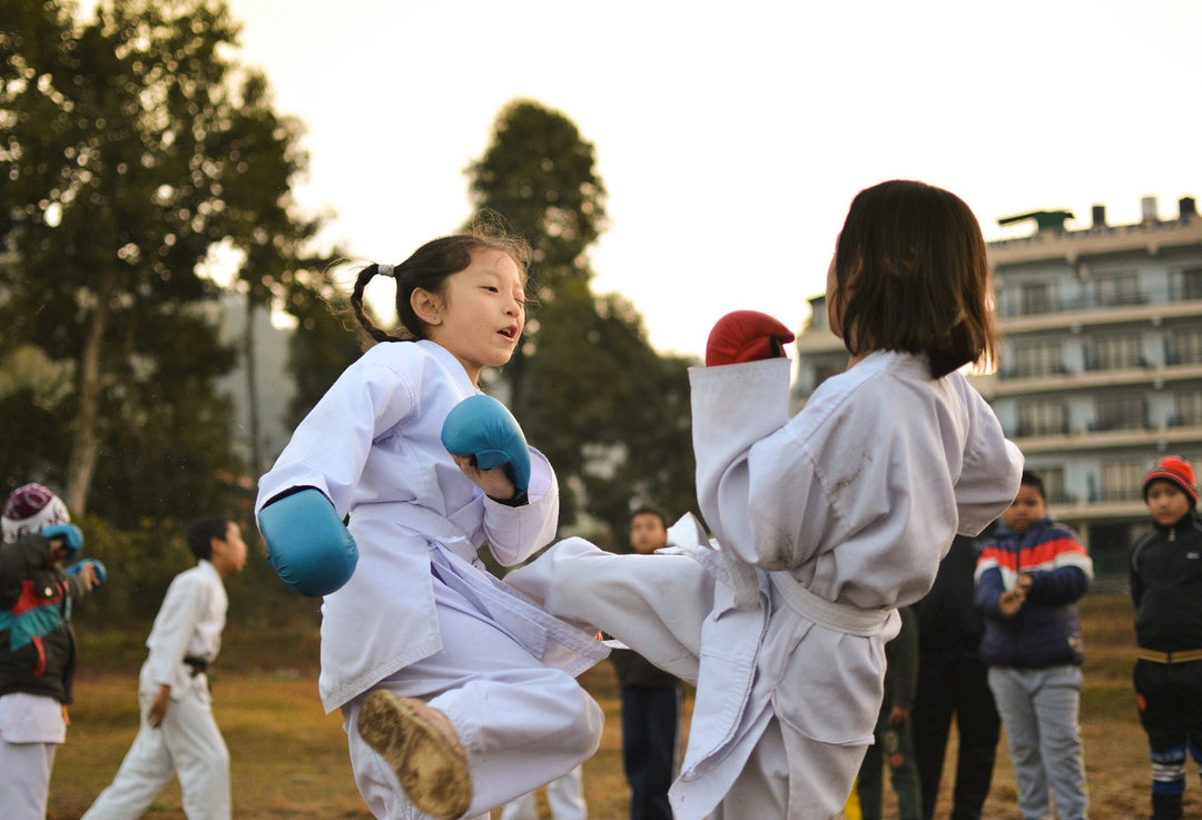 Initiation aux arts martiaux : discipline et créativité pour les jeunes