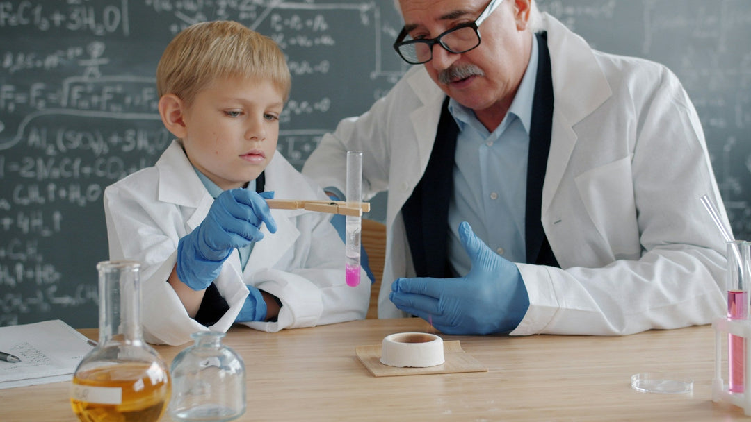 La magie des expériences scientifiques simples pour éveiller la curiosité des enfants