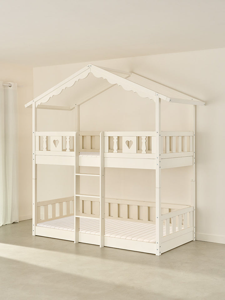 Lit cabane mezzanine enfant en bois blanc CHAMONIX, aire de jeu et couchage stable pour chambre.