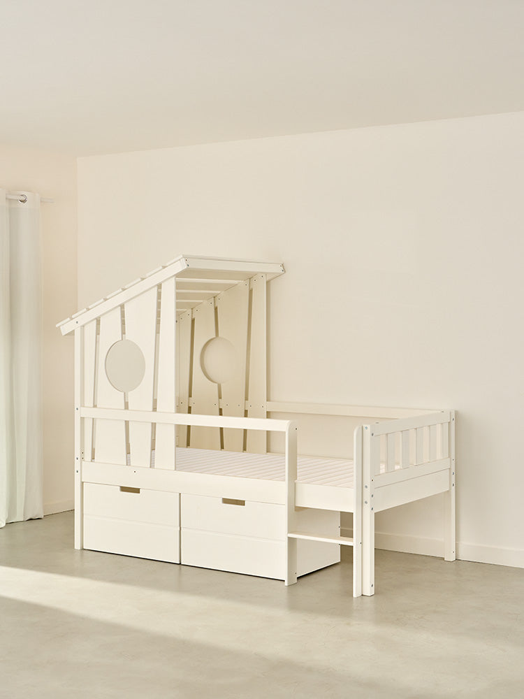 Lit cabane enfant en bois OLERON blanc avec tiroirs de rangement, design cabania.