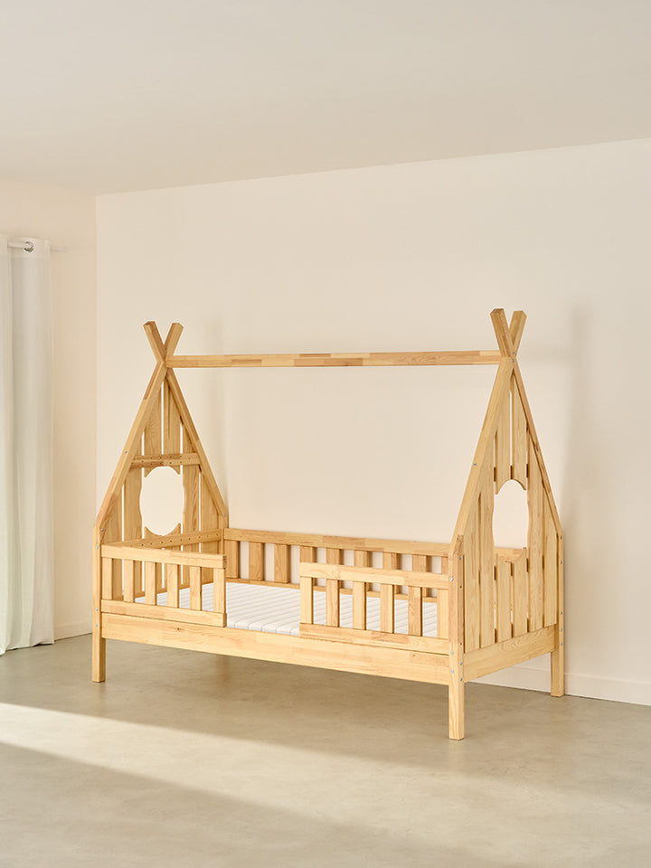 Lit cabane enfant Dakota en bois naturel avec 2 barrières classiques, style Montessori pour chambre.