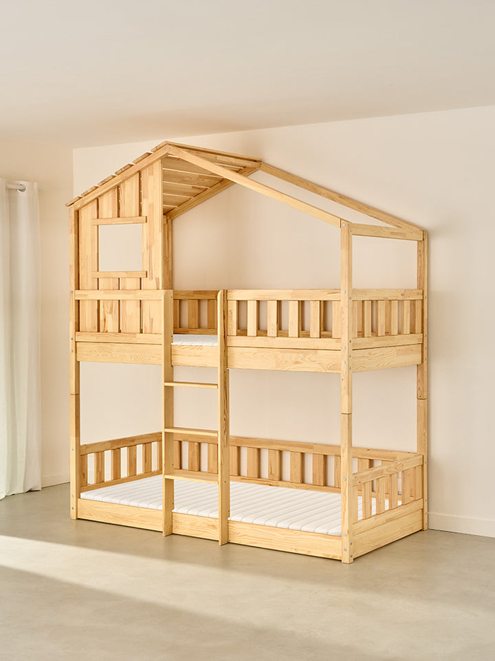 Lit cabane superposé enfant en bois naturel Sherwood, style cabane, idéal chambre enfants.