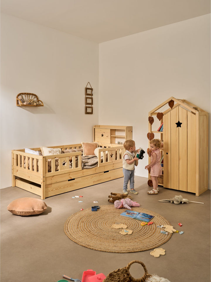 Armoire de rangement enfant avec porte étoile