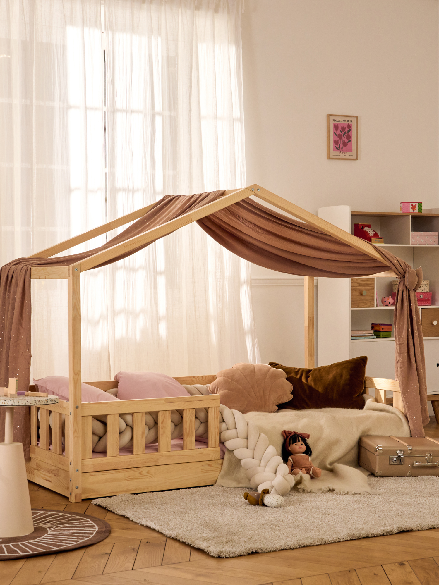 Lit cabane 90x190 cm Paris en pin massif pour enfant avec ciel de lit