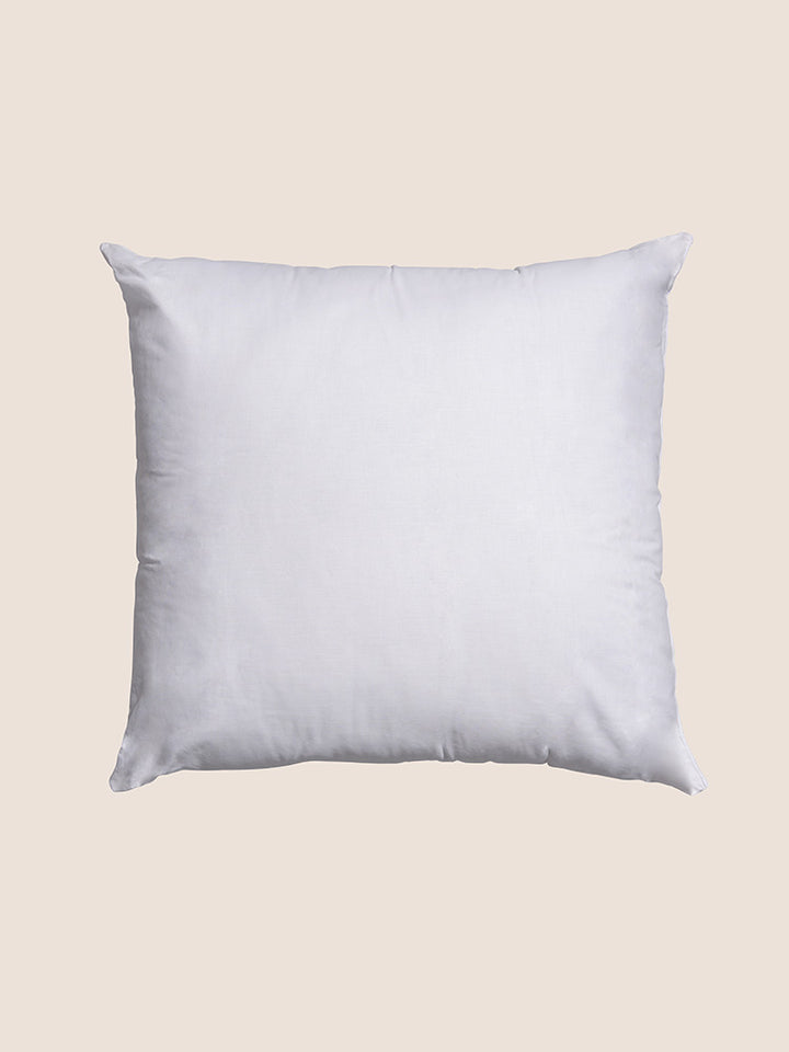 Oreiller carré pour enfant Cabania en Coton 100 % biologique certifié GOTS. Dimensions 60 × 60 cm