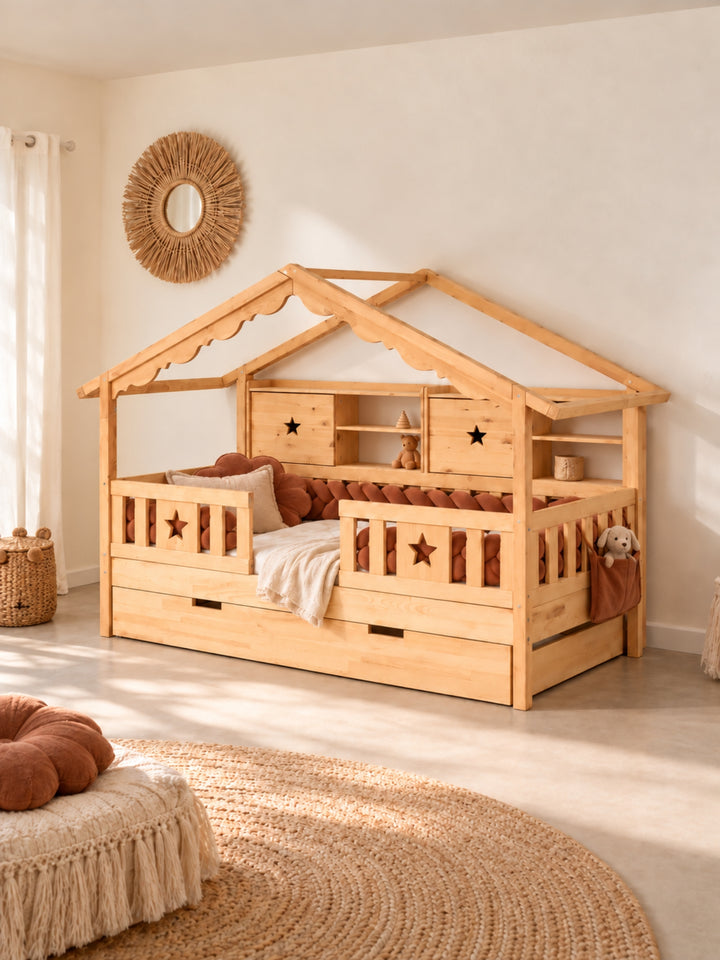 #global Lit cabane chalet Megève en pin massif naturel design avec deux armoires murales à porte étoile