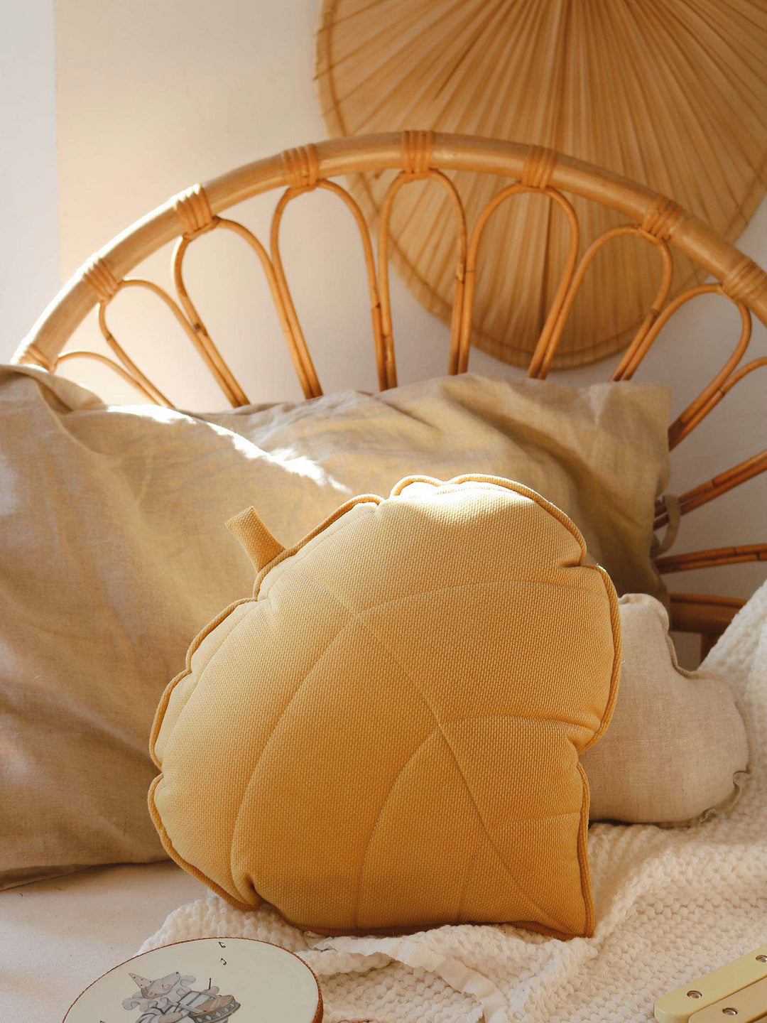 Velvet Leaf Cushion - Cabania
