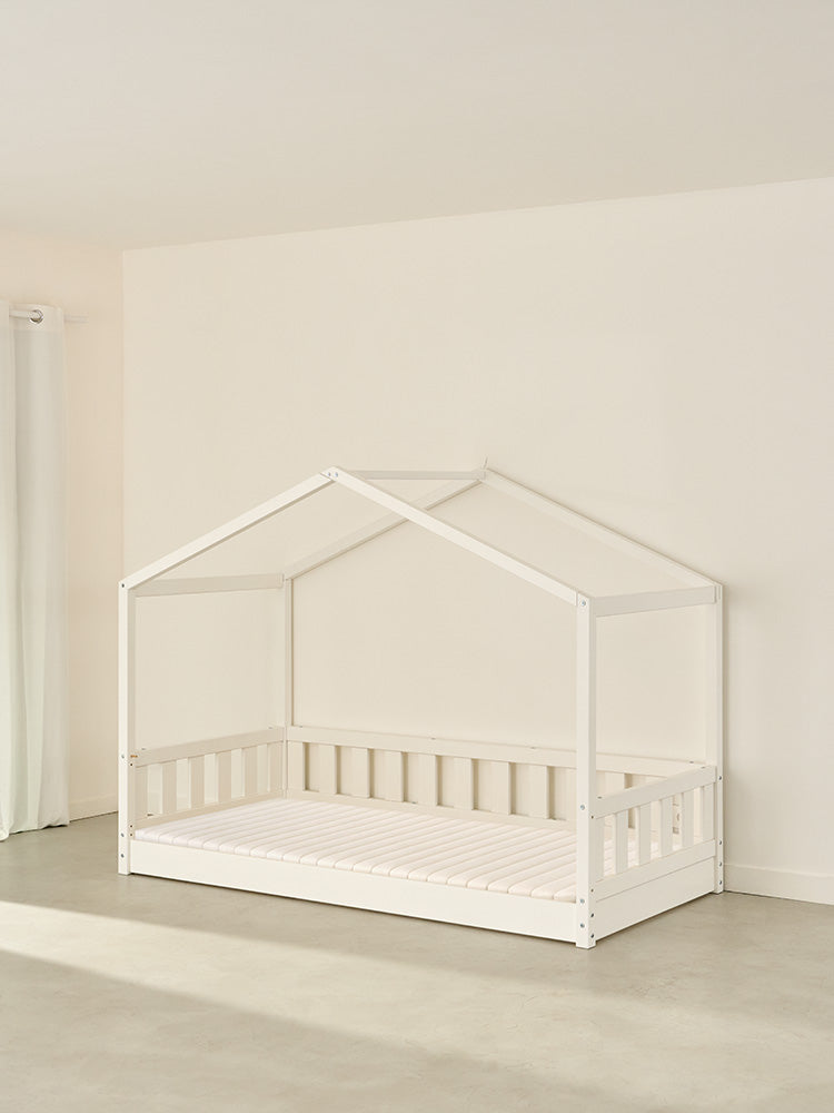 Montessori cabin bed for children white wood PARI style. Cabania for children's bedroom.