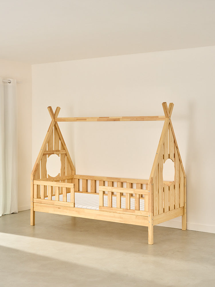 Dakota children's cabin bed in natural wood with 2 classic rails, Montessori style for bedroom.
