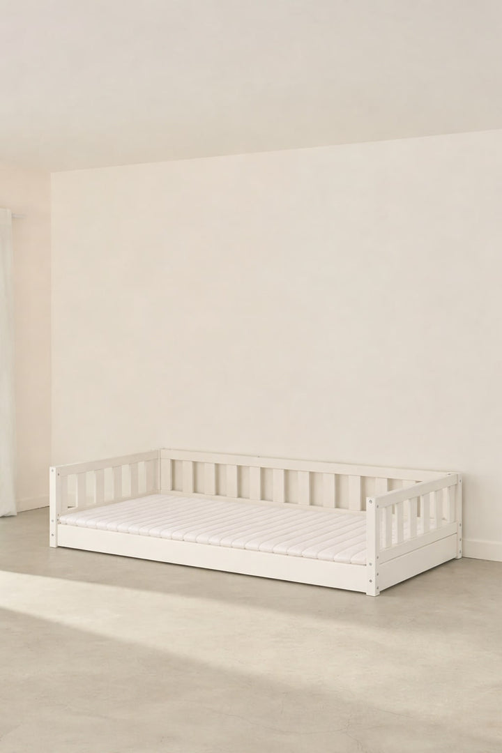 Montessori convertible bed in white wood, Barcelona, without barriers, sleek design for children.