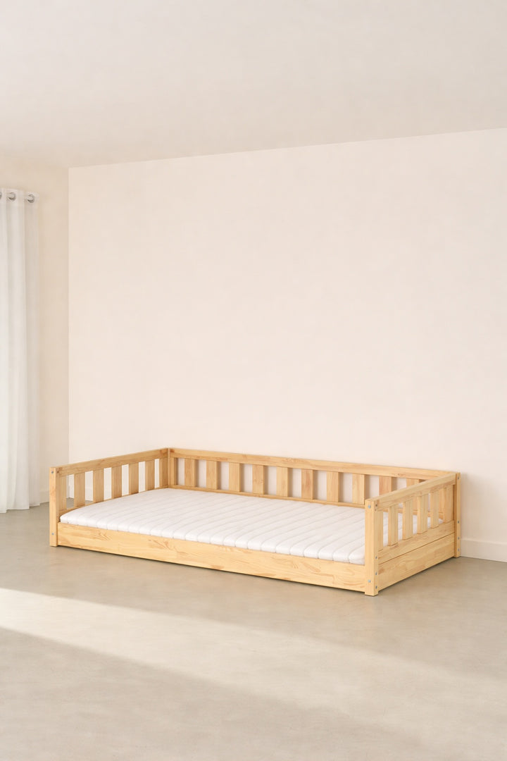 Montessori convertible bed in natural wood, Barcelona, without barriers, sleek design for child independence.